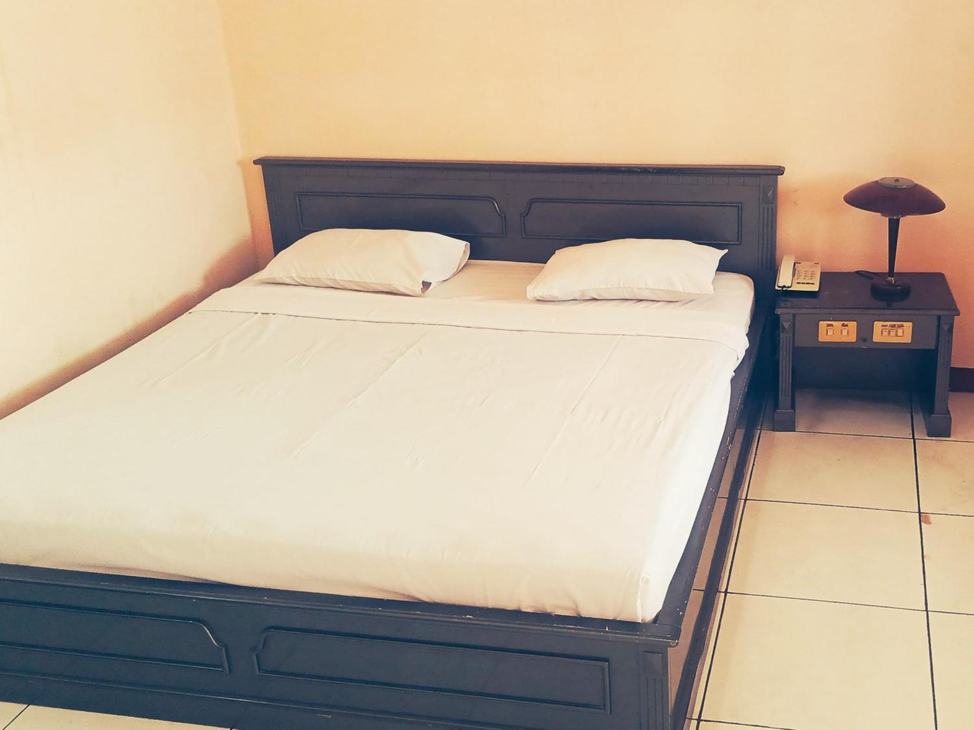 Hotel Wijaya Purwokerto Exterior photo