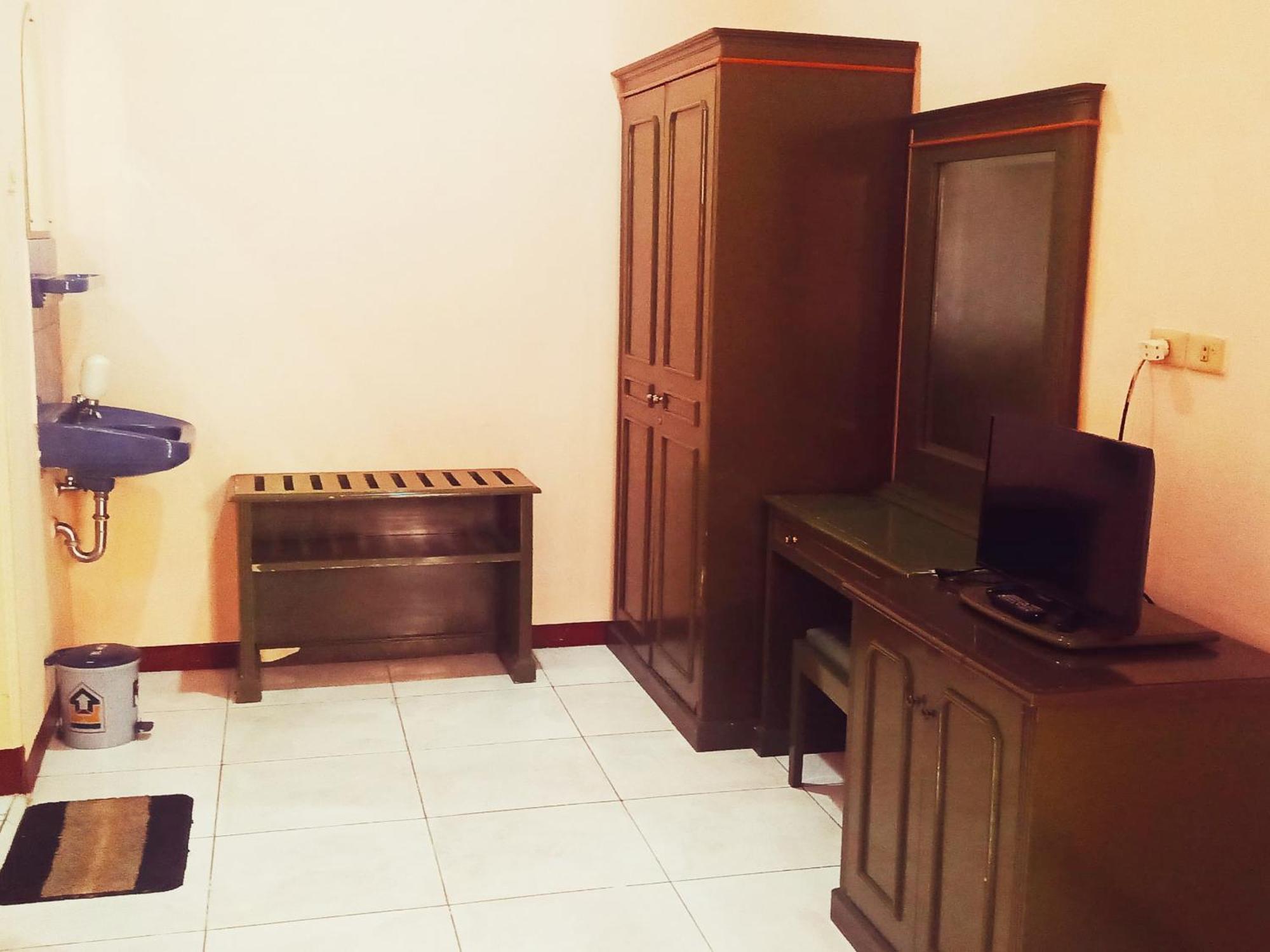 Hotel Wijaya Purwokerto Exterior photo
