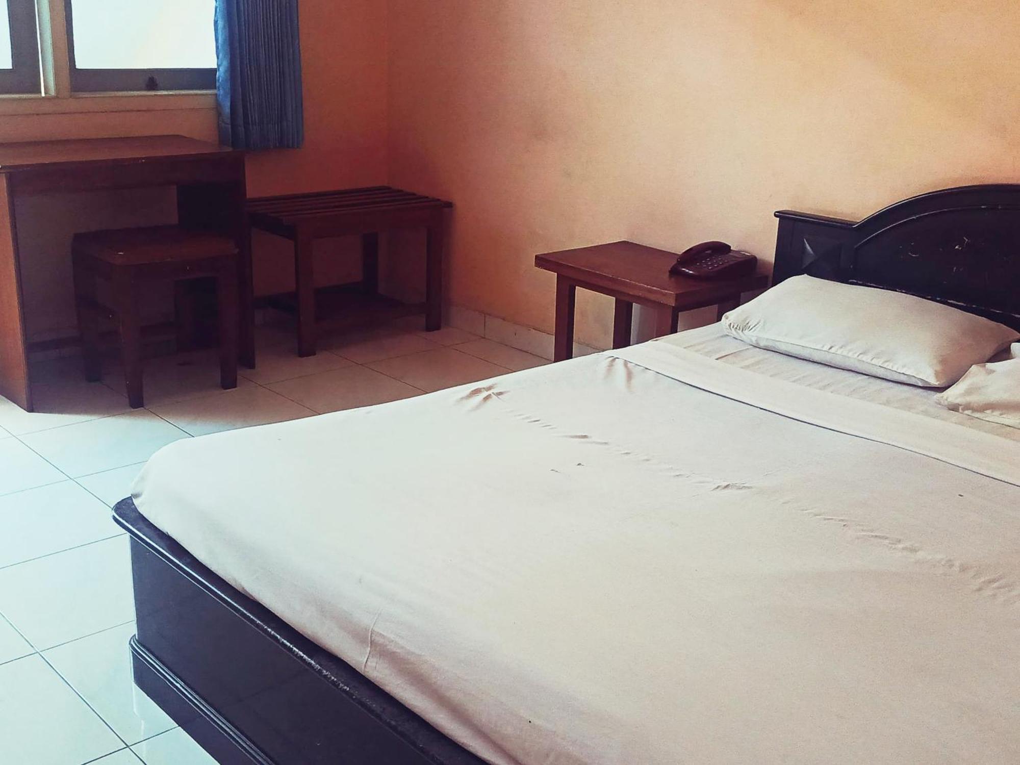 Hotel Wijaya Purwokerto Exterior photo