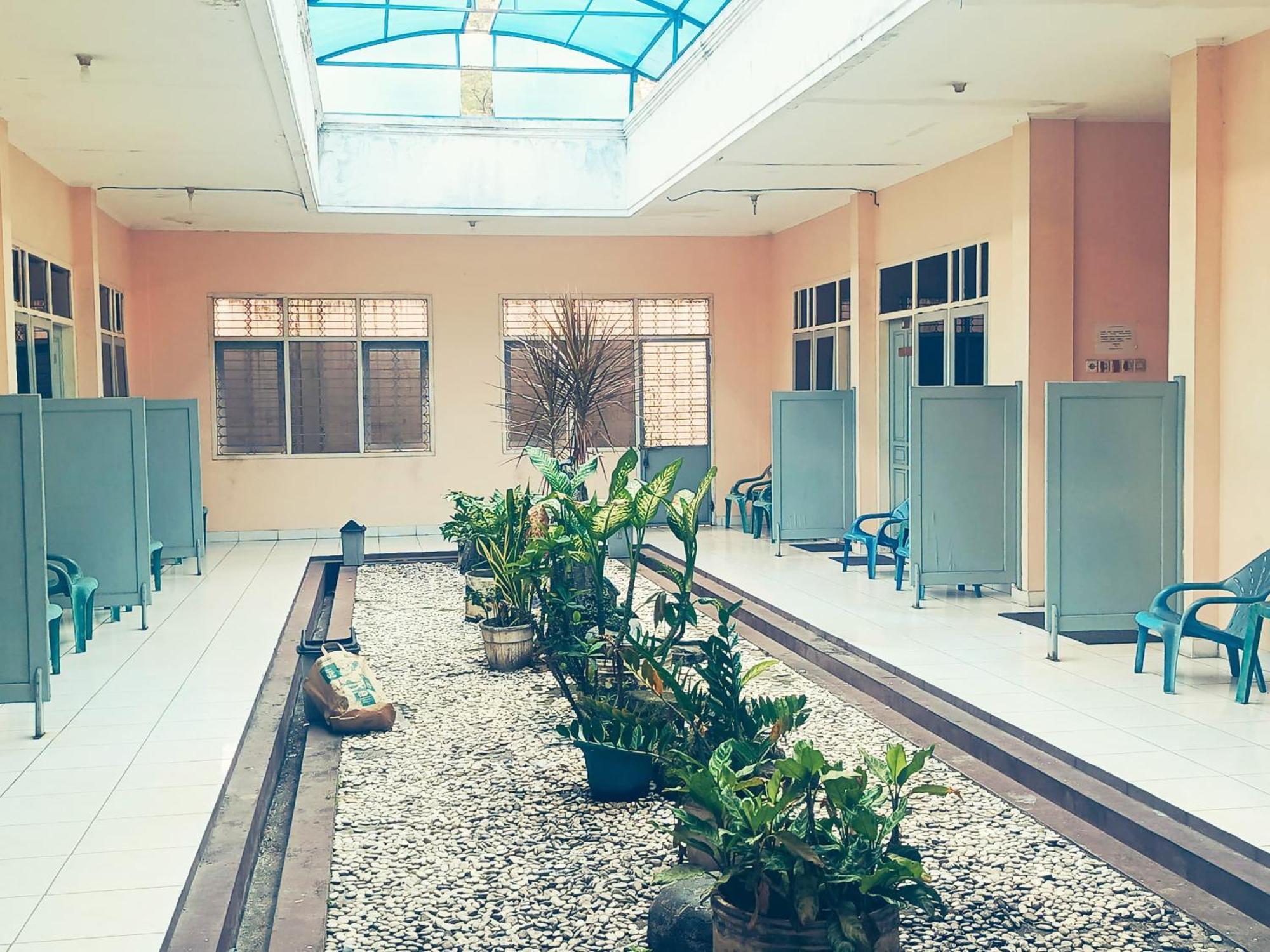 Hotel Wijaya Purwokerto Exterior photo